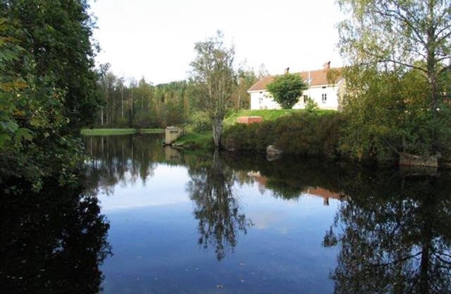 Family Friendly Cottage by the Lake in Småland – Perfect for Large Groups SE06078