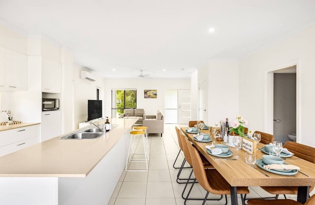Family Getaway with Easy Access to Beaches & Shops