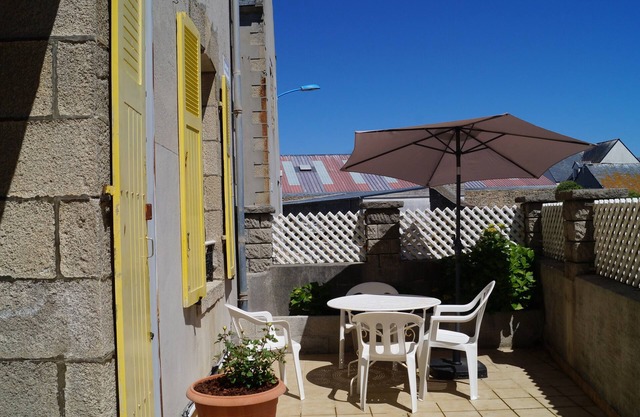 Family Holiday Home in SAINT-GUENOLE PENMARC'H - right Bigouden