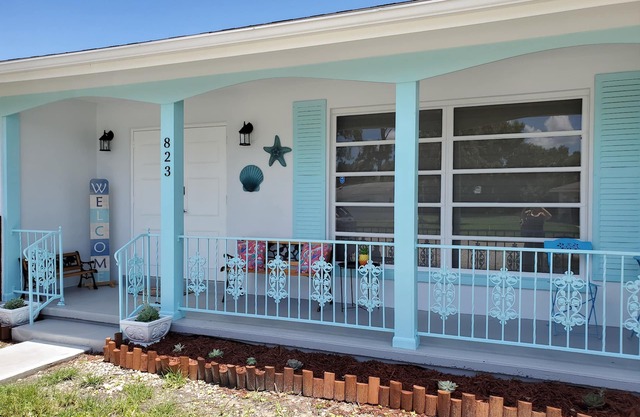 Family Home 15 min. from Fort Myers Beach & Sanibel Island.
