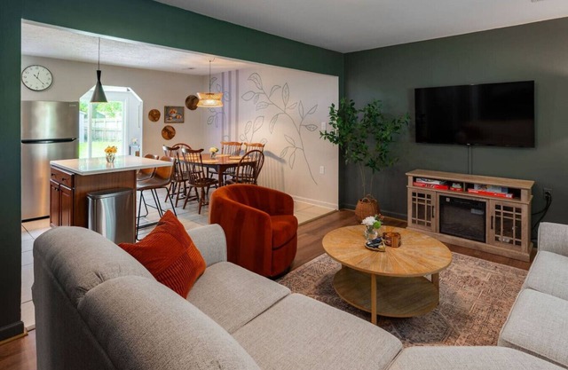 Family Home | Game Room Fenced Yard Firepit