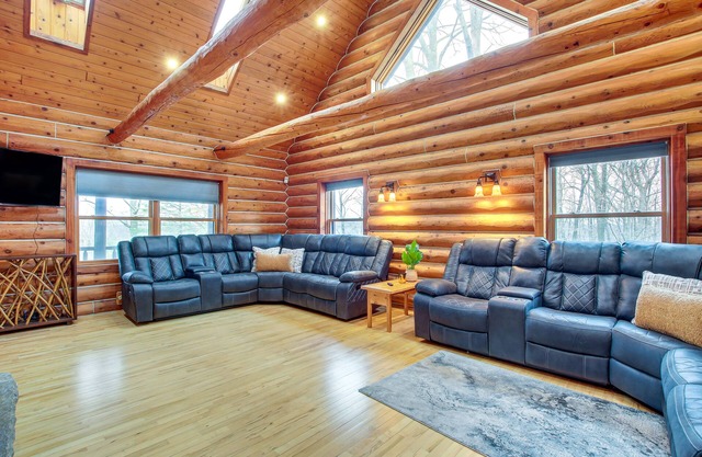 Family Home w/Indoor Pool ~ 2 Mi to Elkhart Lake!