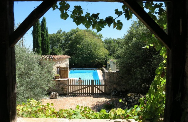 Family home with large swimming pool in Natural Park.