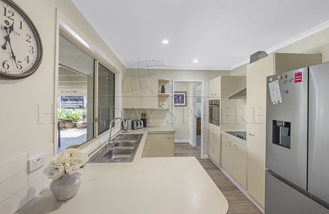 Family Home with Pool Close to Theme Parks
