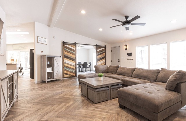 Family & Pet Friendly! Playground, Gym & More! Near Lakes & Skiing!