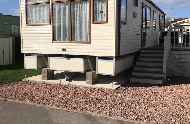 Family & Pet Friendly Park Home in in Stratford upon Avon near to the Cotswolds