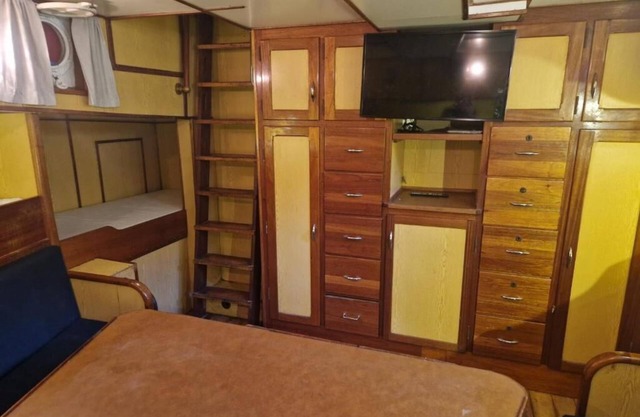 Family Room Yacht