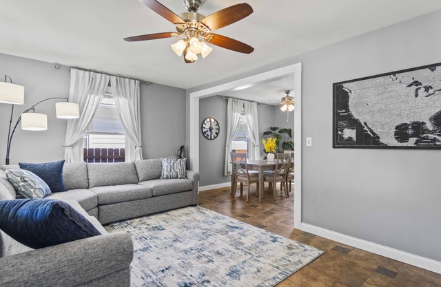 Family Sized & 2 Living Rooms!