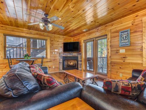 Family Ties Lodge