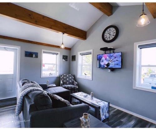 Family Ties Vacation Home - Greenham House