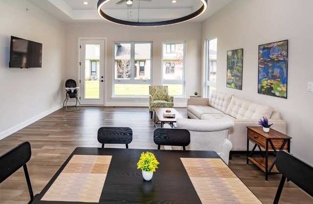 Family-sized luxury home in the heart of West Bloomfield