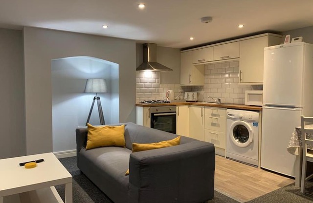 Fantastic 1 Bedroom Basement flat with free parking