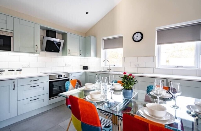 Fantastic and Sleek 3BD Home Wrington Bristol
