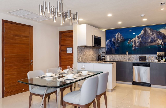 Fantastic Getaway at Villa La Valencia in Cabo!