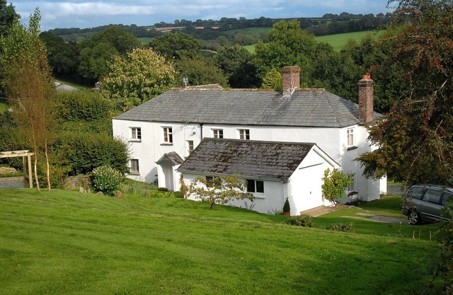 Farmhouse in peaceful rural Devon (with heated outdoor pool May-Oct)