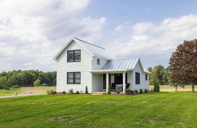 Farmhouse Retreat Near Letchworth, Conesus Lake & Finger Lakes Wineries