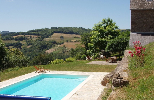 Farmhouse with pool and outstanding views near River Lot from £600 pw