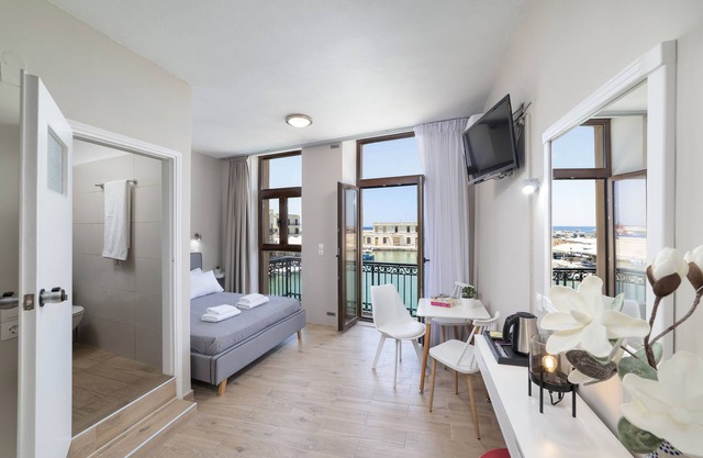 Faros Beach Hotel
