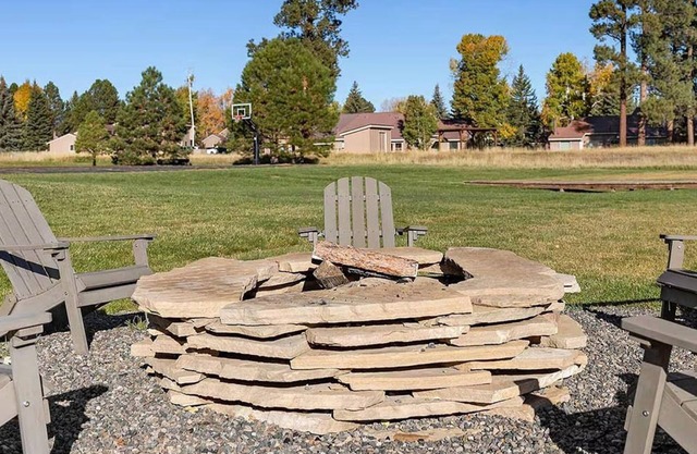 Feb 6-10! Large 2-bedroom resort in amazing Pagosa Springs - Sleeps 8