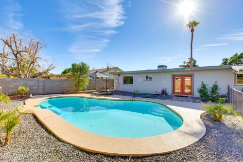 Fenced Pool and Yard! Glendale Family Home