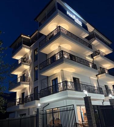 Ferdinand Residence