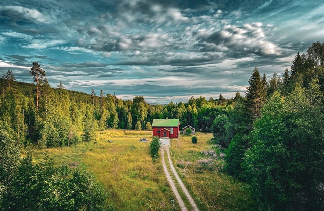 Ferienhaus in Schweden 300m vom See im Wald Alleinlage Hütte in Mittelschweden