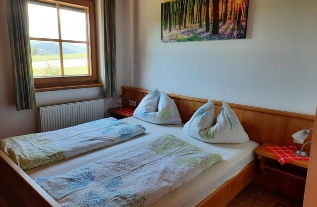 Ferienwohnung Bergsicht, 2 Schlafräume - Pension Hecher
