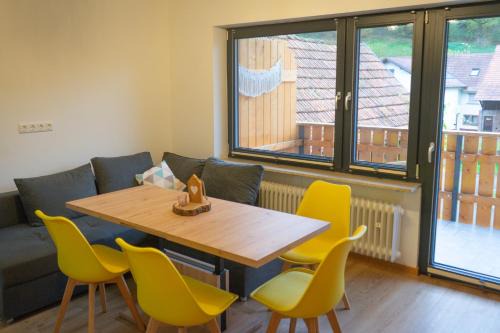 Ferienwohnung "Feuer" im Ferienhaus am Waldbach