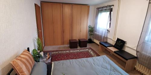FeWo Kassel,2 Betten Apartment mit privater Küche Bad WC und Garten, Gratis Frühstück, Gratis Parkplätze