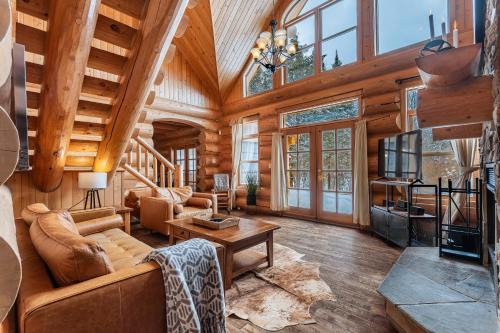 Fiddler Lake Resort Chalet 10 Ours
