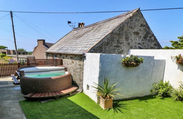 Finest Retreats | Abersant House