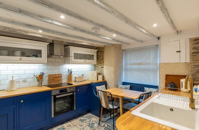 Finest Retreats - Old Harbour Cottage