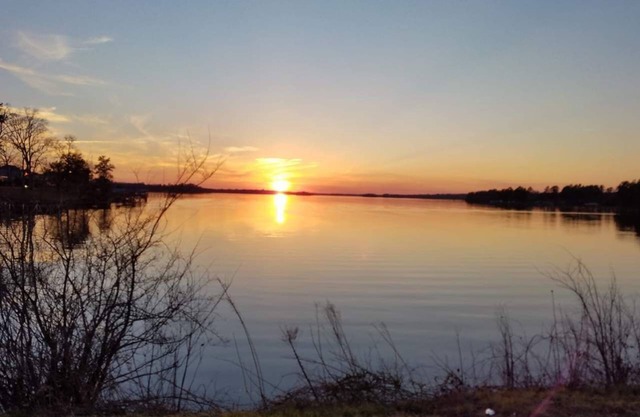 FISHERMEN PARADISE ON LAKE MARION