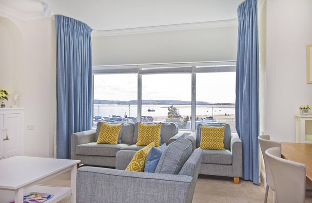 Flat 2 Self Catering apartment