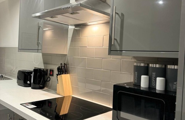 Flat 501 Chic Apartment Living