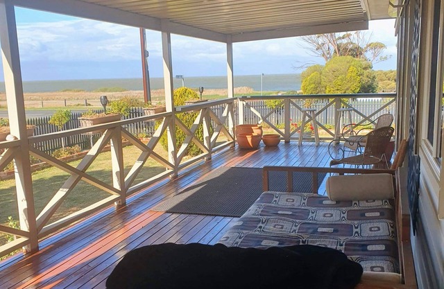 Fleurieu Accommodation | Milang: A Lakefront Retreat and Its Majestic Alexandrina Lake View