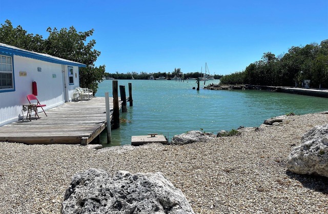 Floating Sea Cove Resort & Marina