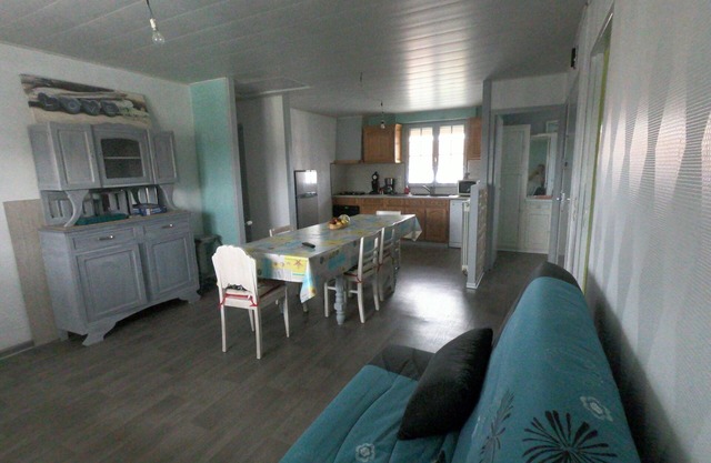 Floor of a detached house, near the beach