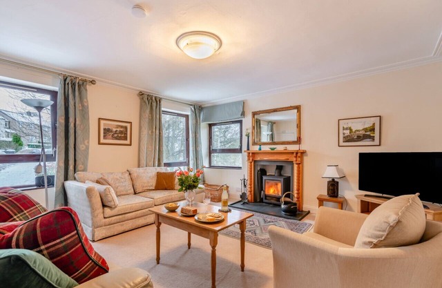 Fog Close Cottage - Three Bedroom House, Sleeps 6
