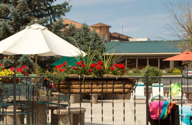 Foothills Inn