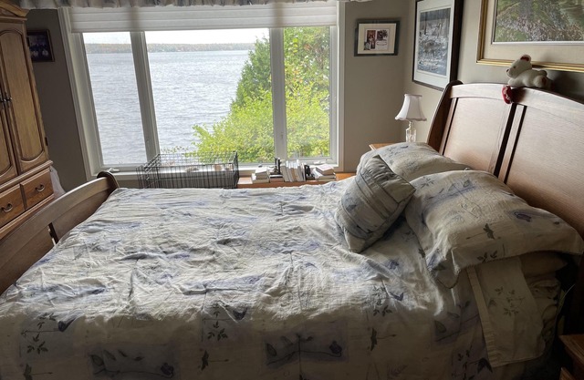 For Rent-Waterfront Home in Nettleton Bay on beautiful Calabogie Laken
