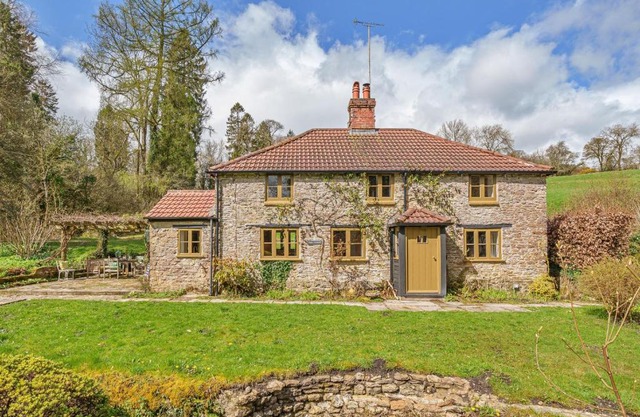 Ford Cottage