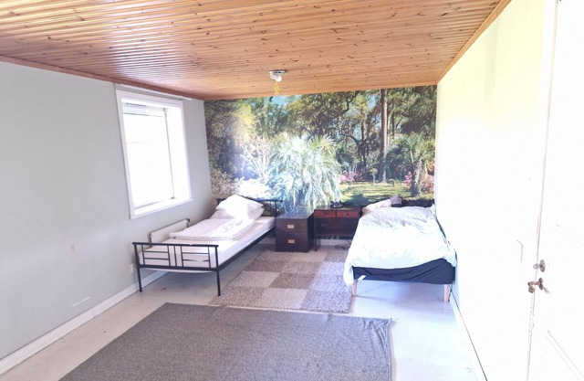 Forget everyday worries in this peaceful accommodation in a rural location: Timmerhuset.