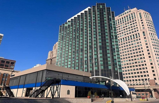Fort Pontchartrain Detroit, a Wyndham Hotel