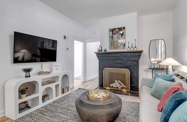 Forth House – Stylish & Cozy 1 BR Apt in Springfield