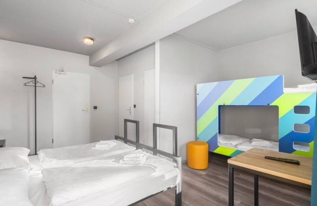 Four-bed room, shower, WC - a&o Dresden Hauptbahnhof