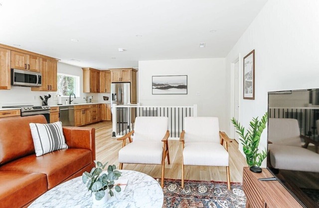 Fox Hill: 151 Cottage w/Hot Tub + Mountain Views