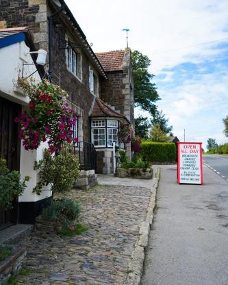 Fox & Hounds Hotel