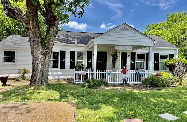 Fox's Den at Harlinsdale Park ~ Downtown Franklin. Pet Friendly! LOCATION!nnnn