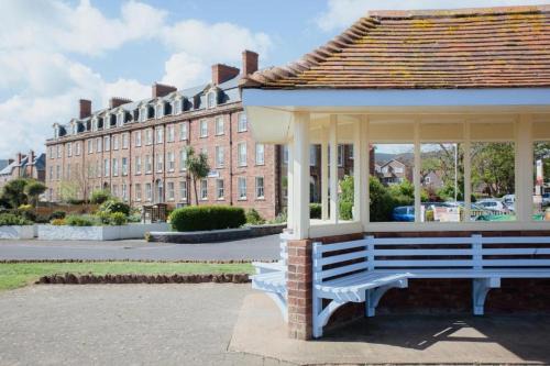 Foxes Hotel